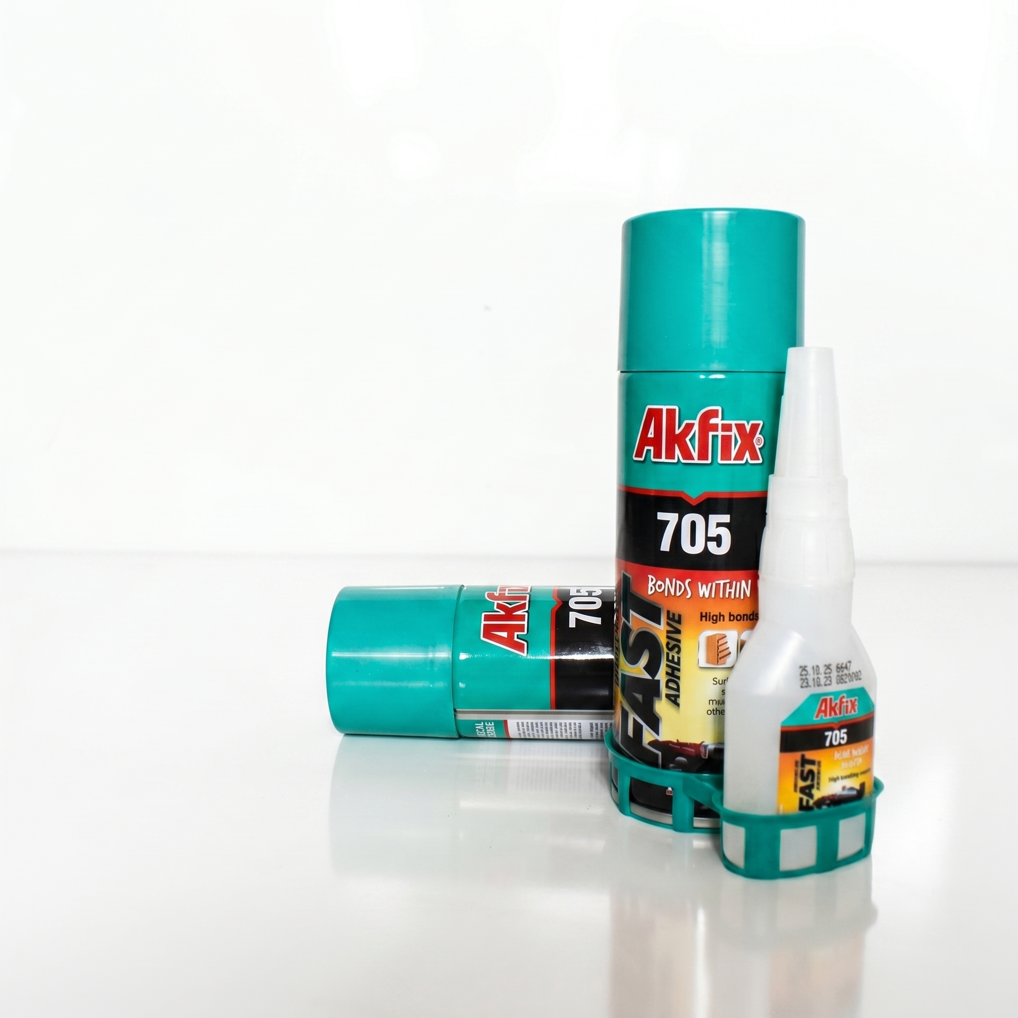 705 Universal Fast Adhesive